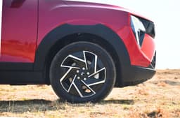 Mahindra XUV 3XO alloy wheels 